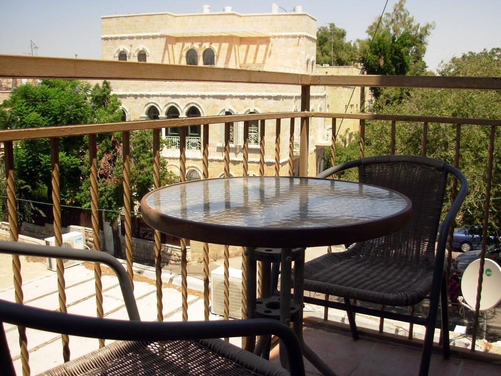 The Little House In Bakah Hotel Jerusalém Exterior foto