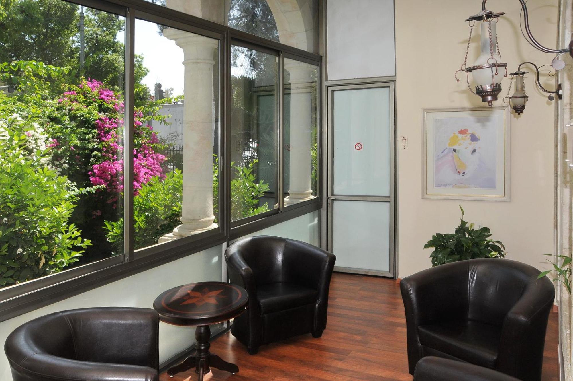 The Little House In Bakah Hotel Jerusalém Exterior foto