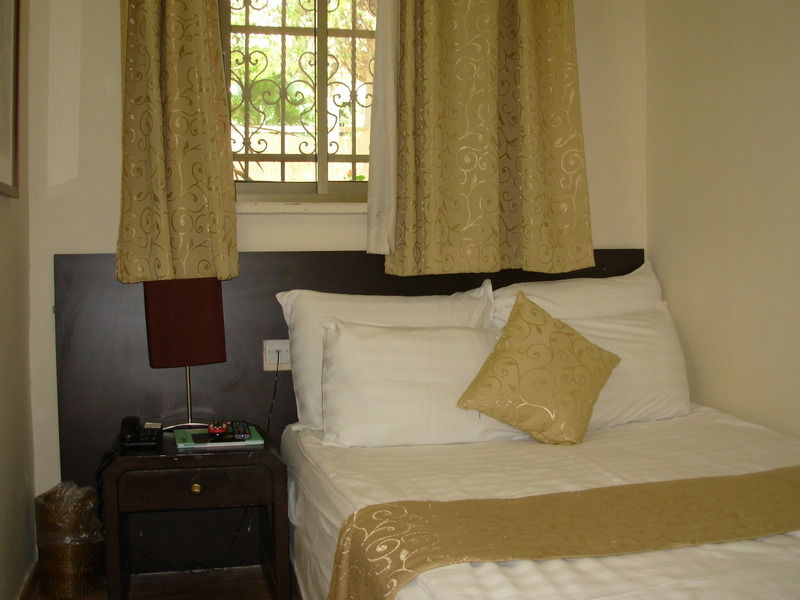 The Little House In Bakah Hotel Jerusalém Exterior foto