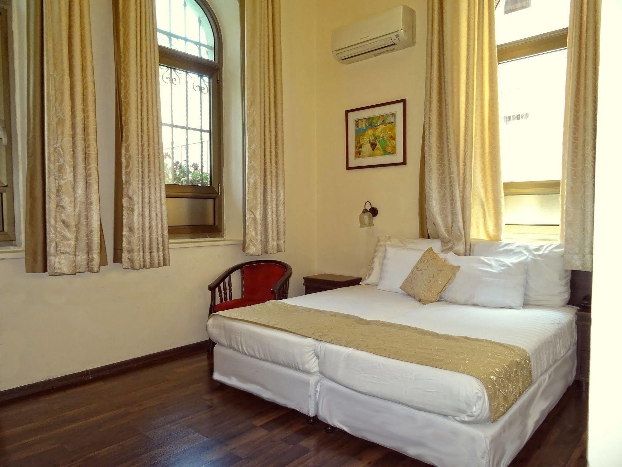 The Little House In Bakah Hotel Jerusalém Exterior foto