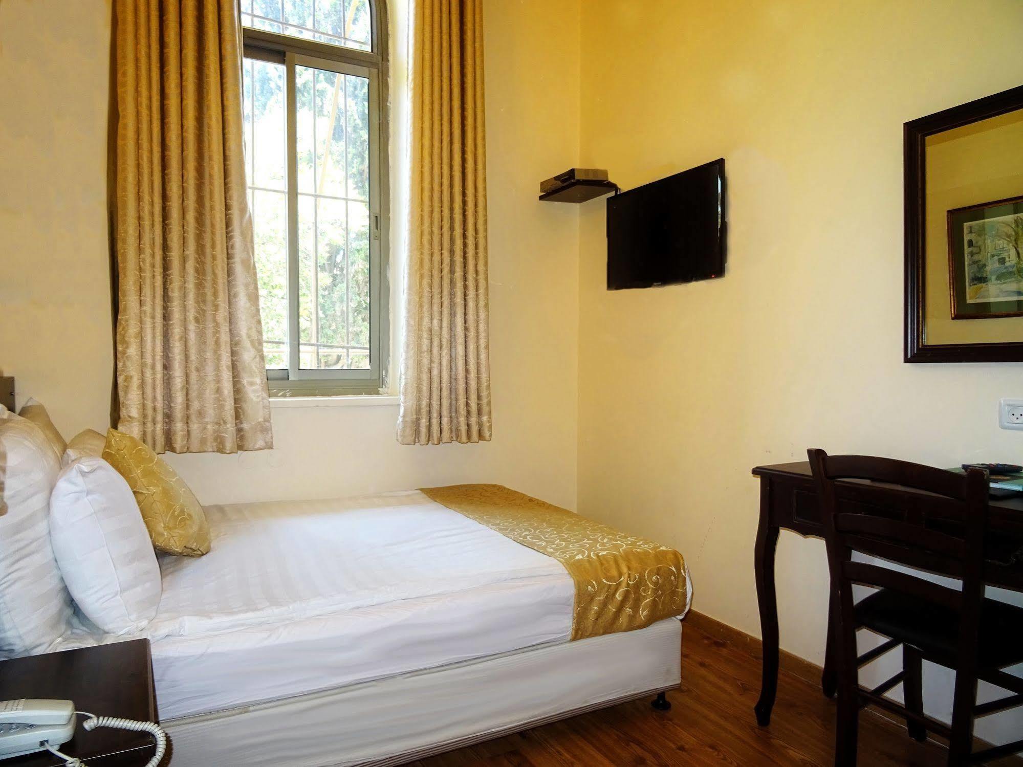 The Little House In Bakah Hotel Jerusalém Exterior foto